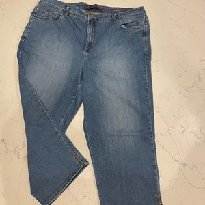 Women’s Gloria Vanderbilt Amanda cropped jeans Size 18W